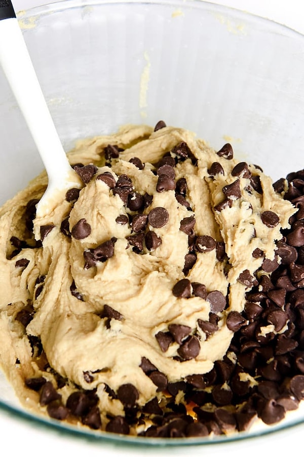 4. Печь вкуснейшее печенье (и самостоятельно готовить тесто для него)