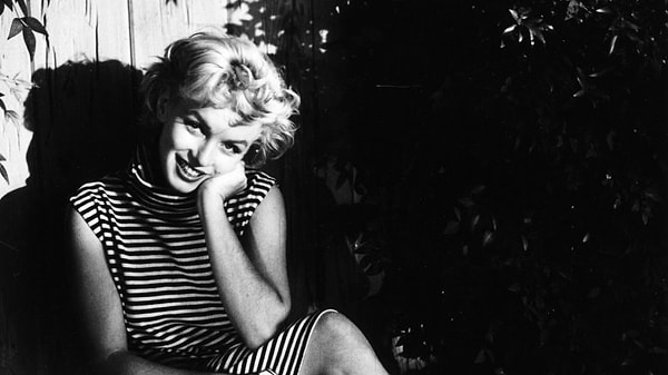 9. Многие все-таки верят, что это не было самоубийством