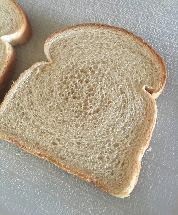 А теперь успокойтесь, посмотрев на этот милейший кусочек хлеба, свернутый идеальной спиралькой