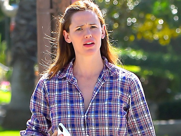 11. Дженнифер Гарнер призналась, что дома практически не пользуется косметикой