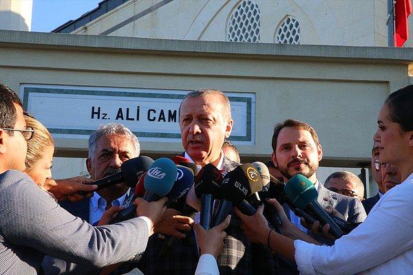 Erdoğan, Üsküdar'daki Hz. Ali Camii'nde bayram namazını kılmasının ardından gazetecilerin sorularını cevapladı.