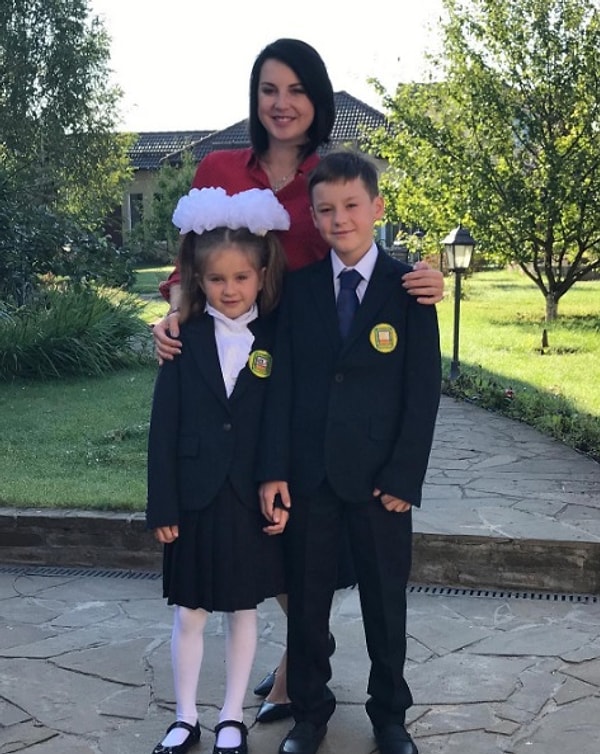 4. Ирина Слуцкая с сыном Артемом и дочерью Варварой