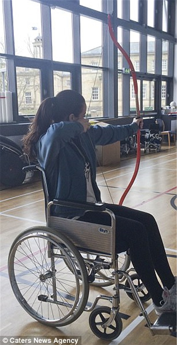 3. После стольких лет совместной жизни он решил оставить Риону в тот самый момент, когда она больше всего в нем нуждалась.