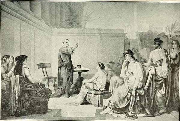 3. Они считали, что Пифагор наделен божественной силой и золотым бедром.