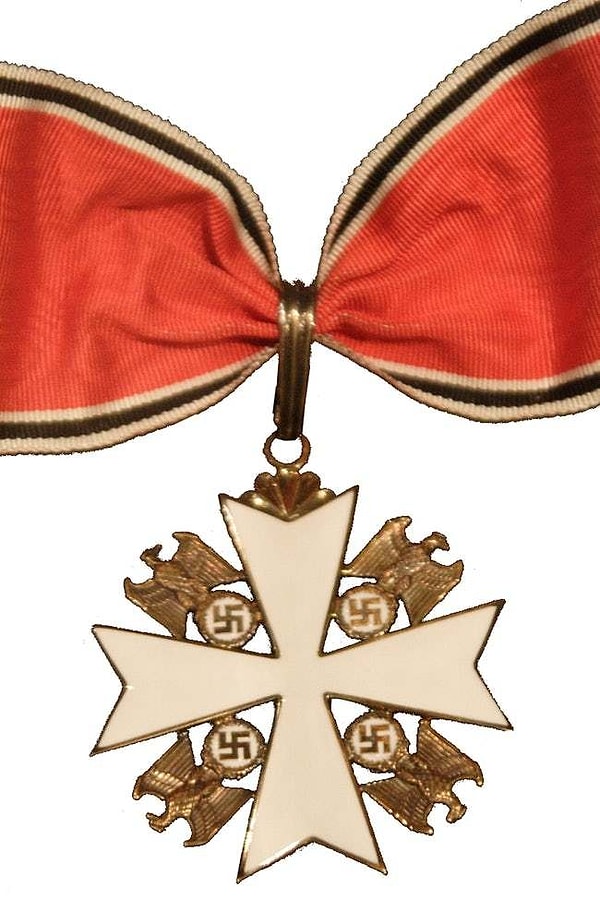 7. Немецкий адвокат с Ford хотел сделать завод в Кёльне нацистским.