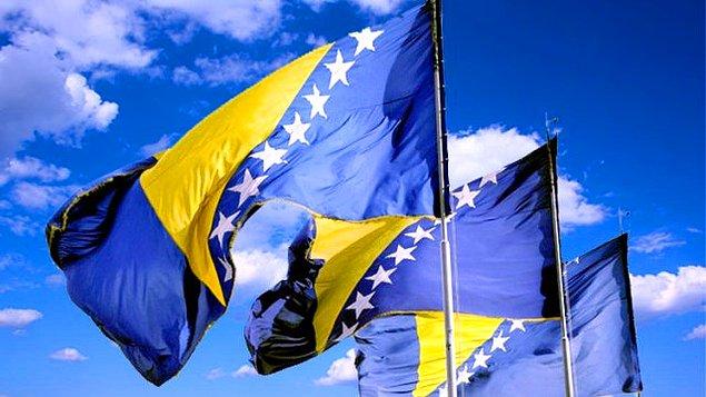 10. Hangisi Bosna Hersek'in resmi dillerinden birisi değildir?