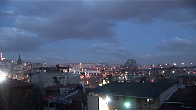 9. "Aaa saat 20:00 olmuş ya" derken geç kararan havanın yerini alacak olan erken kararan hava