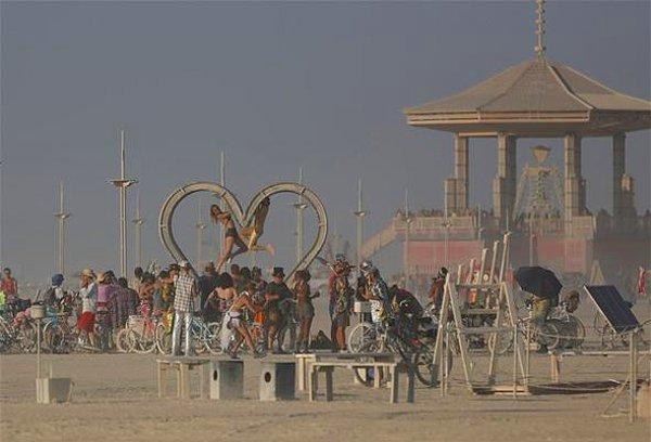 Burning Man bu yıl da herkesin çılgınlar gibi eğlenebileceği bir festivale ev sahipliği yaptı.