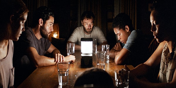 9. Оно приходит ночью