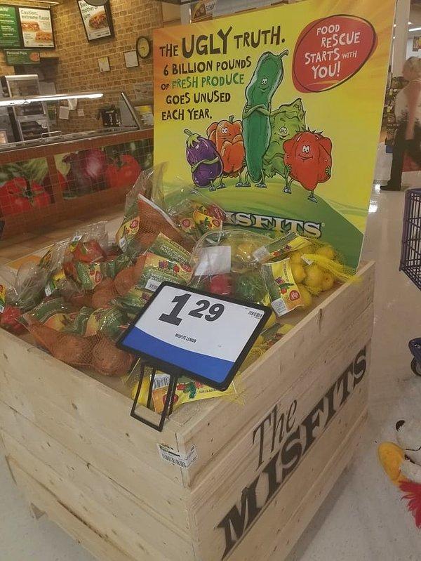 17. Şekilsiz meyve sebzeleri daha ucuza satan market.