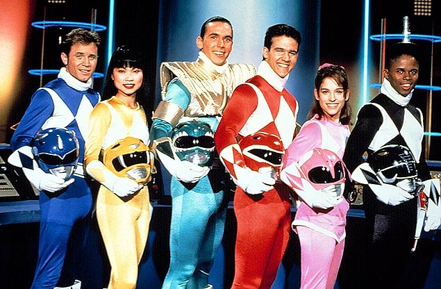 10. Çocukluğumuzun "sen hangi renk olcan?" sorusuyla geçmesine sebep olmuş Power Rangers