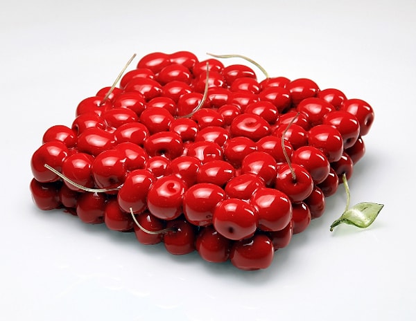 3. Торты, пирожные и другие десерты получаются полностью съедобными, но выглядят они так, будто место им скорее в галерее искусств, чем на обеденном столе.