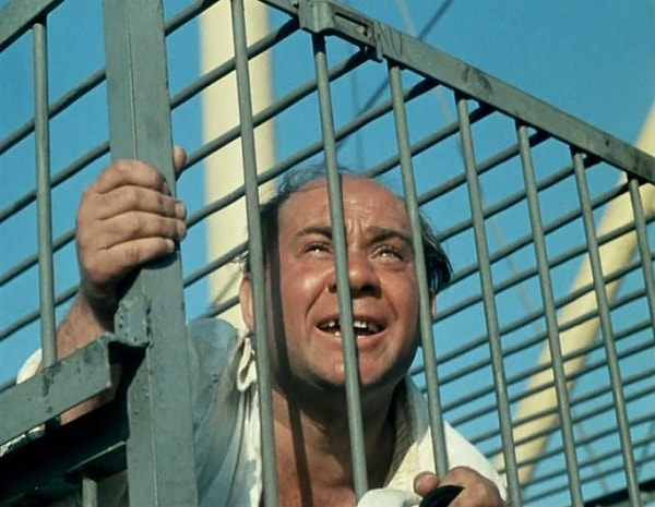 16. Из какого фильма с Евгением Леоновым этот кадр?