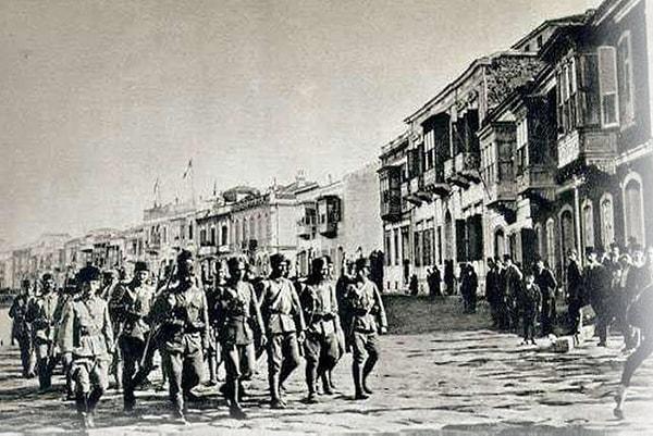 Mustafa Kemal Paşa özellikle İzmir'in işgalinden sonra vatanın dört bir yanına sirayet etmiş kurtuluş arayışlarına bir çare bulmaya çalıştı.