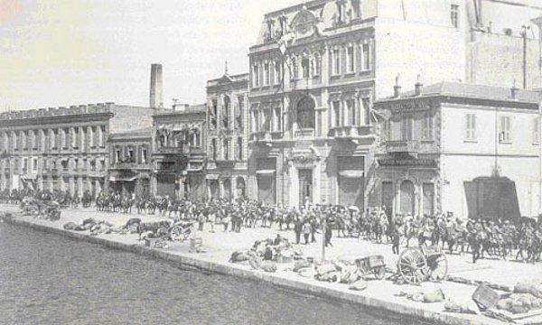 15 Mayıs 1919'da İzmir'in işgale uğraması ise Müdafaa-i Hukuk cemiyetlerini silahlı mücadeleye itecekti.