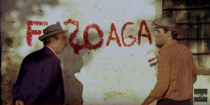 Alakasız 30 Cümleden Analiz: Senin Siyasi Görüşün Ne?