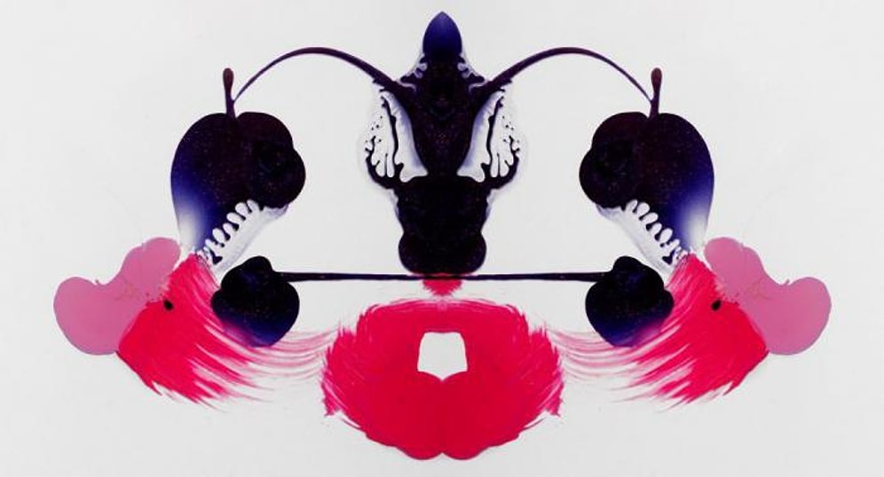 Выберите чернильное пятно, а мы расскажем, что вам следует изменить в жизни!