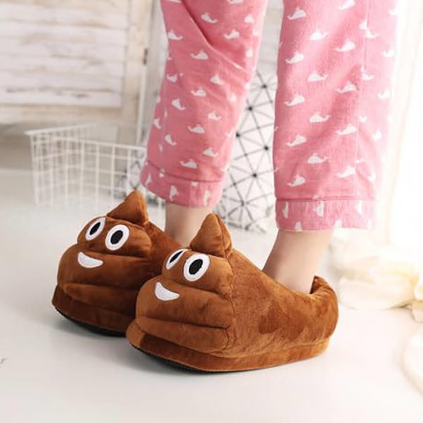 17. Тапочки-собачки уже не в моде