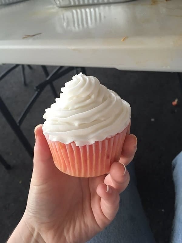 5. Этот капкейк нужно поставить на полочку и любоваться на него часами