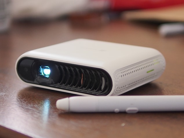 8. Touchjet Pond: Her türlü yüzey için dokunmatik ekran dönüştürücü