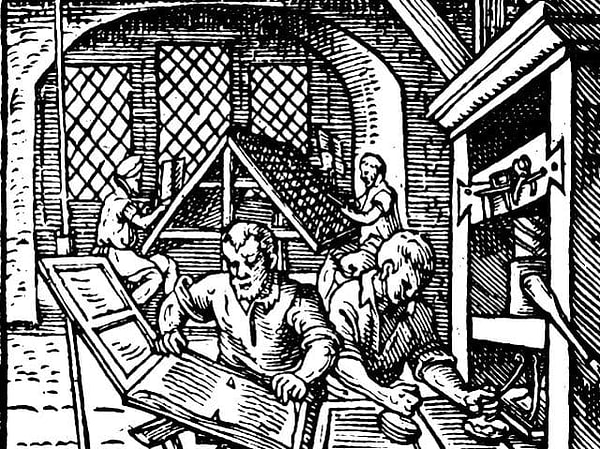 10. Когда Иоганн Гутенберг изобрёл печатный станок?