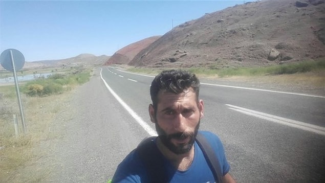 Umarız bu yöntemi sayesinde sesini duyurabilir.