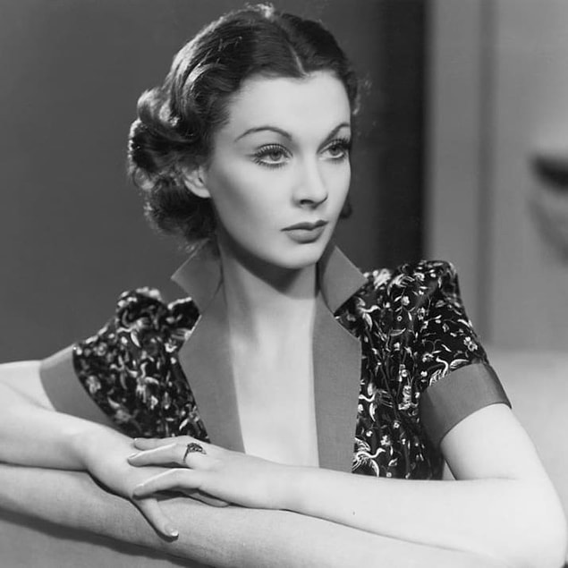14. Yönetmen Victor Fleming daha abartılı bir dekolte için kostüm tasarımcısı Walter Plunkett'ten Vivien Leigh'in göğsünü bantlamasını istemişti.