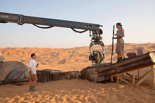 6. "Star Wars: Episode IX" filminin yönetmeni J.J. Abrams oldu!