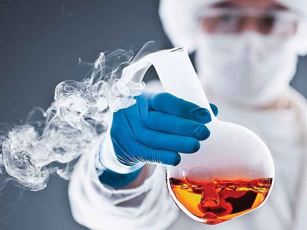 2. Какой химический элемент стоит первым в периодической таблице?