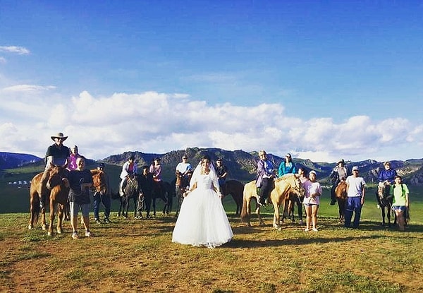 18. Покататься на лошадях