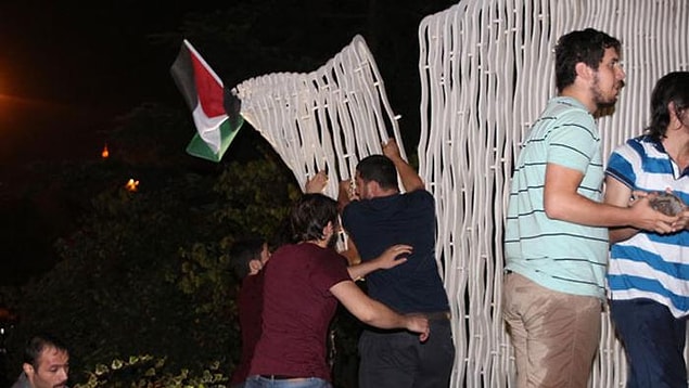 İkinci durağının, aynı zamanda İstanbul İsrail Başkonsolosluğu’na ev sahipliği yapması Akdeniz’in en büyük talihsizliğiydi şüphesiz.