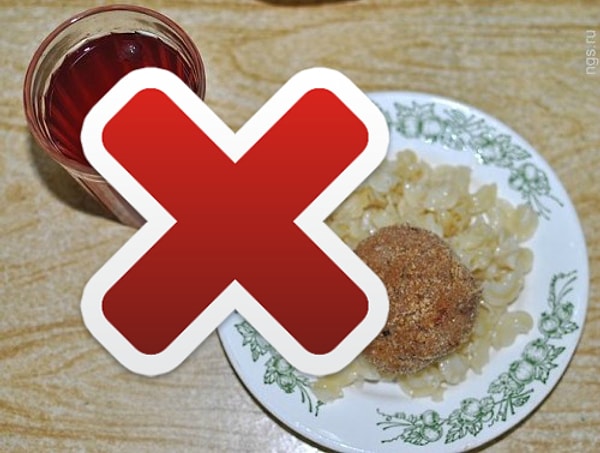 5. ...а также макарон с котлетой и компотом...