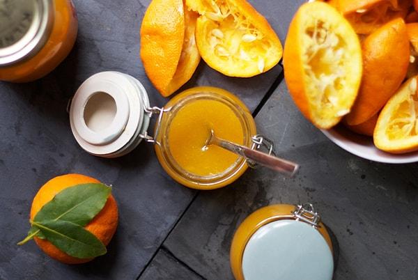4. Kahvaltı bittiyse, her gün kullanabileceğiniz portakal kremasına bir göz atalım.