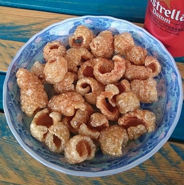 11. Это жареные свиные шкурки