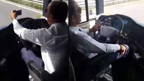 Otobüs Kullanırken Önce Sigara İçip, Sonra da Selfie Yapan Şoför