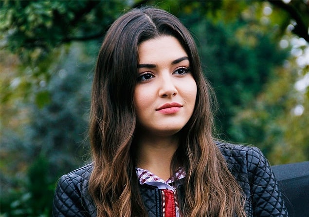 18. Hande Erçel - 20 bin TL