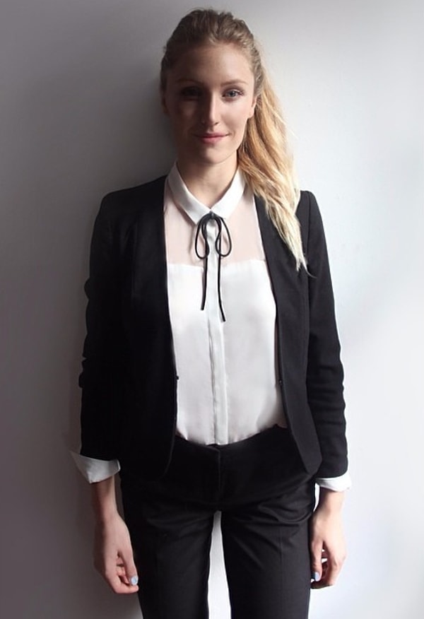 5. Профессия девушки (арт-директор) и так требовала от неё генерирования большого количества креативных мыслей и принятия большого количества решений.