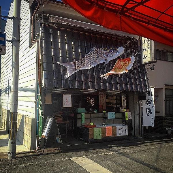14. Geleneksel Japon şeker dükkanı.