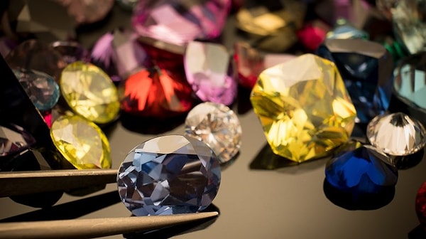 9. Ваши аксессуары из драгоценных камней на самом деле не те, за кого себя выдают