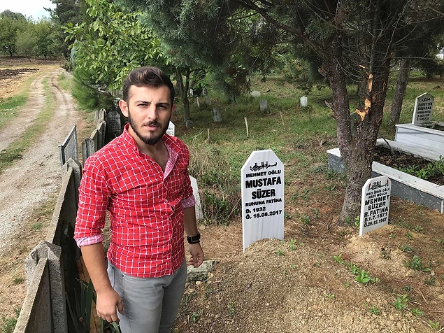 Şeker hastası olan 85 yaşındaki Mustafa Süzer, 20 Ağustos'ta Çubuklu Mezarlığı'nda toprağa verildi.