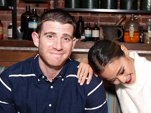 10. Кто этот молодой человек?