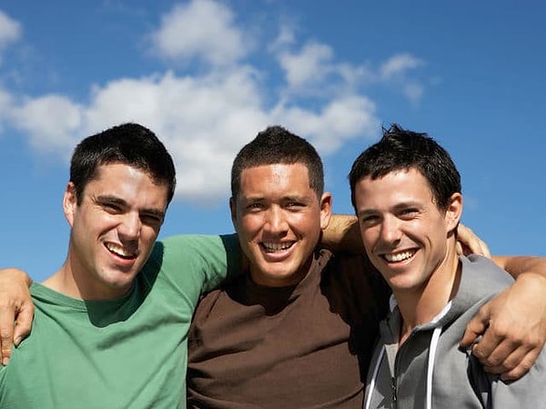 12. Они братья?