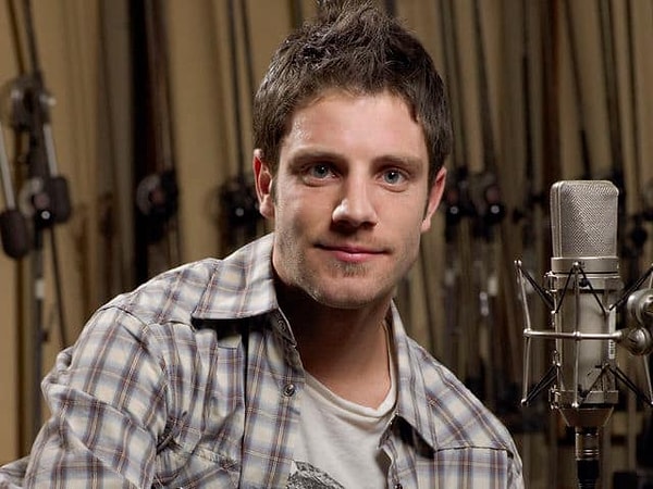 13. И последнее... Этот гитарист...