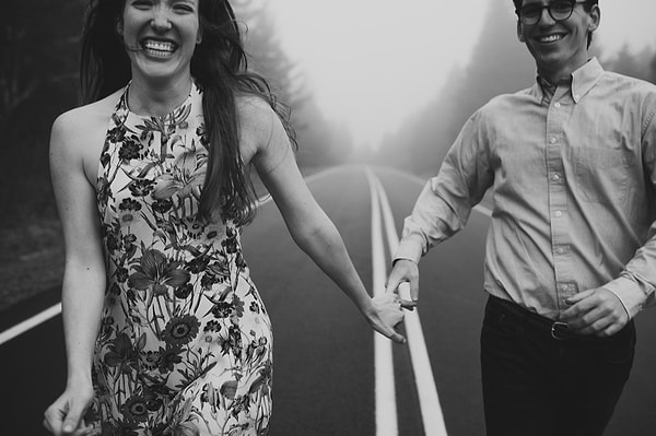 10. Идти вдвоем по дороге жизни