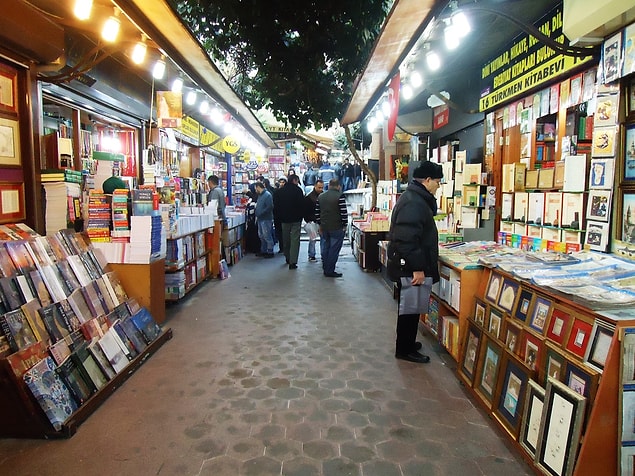 13. İstediğin kazar ucuza istemediğin kadar kitap!