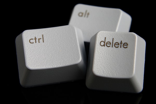 Ünlü milyarder, 'Control-Alt-Delete' fonksiyonunun garip ve kullanışsız bir kısayol olduğunu kabul etti.