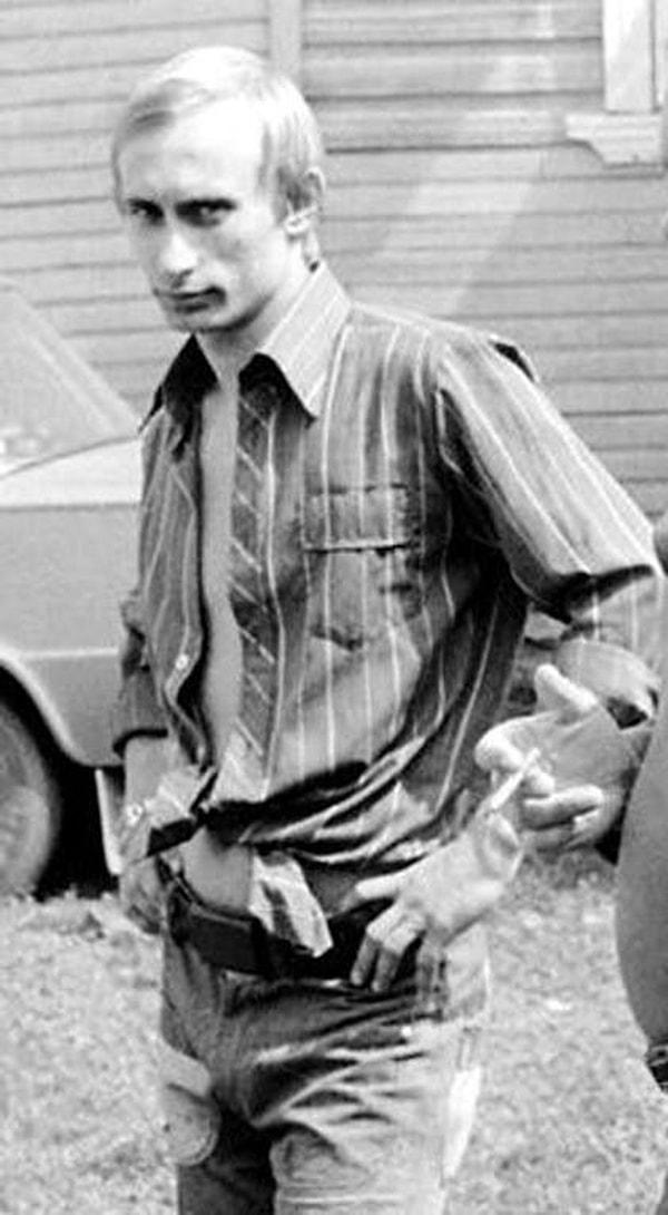 15. 19 yaşındaki Vladimir Putin, 1971.