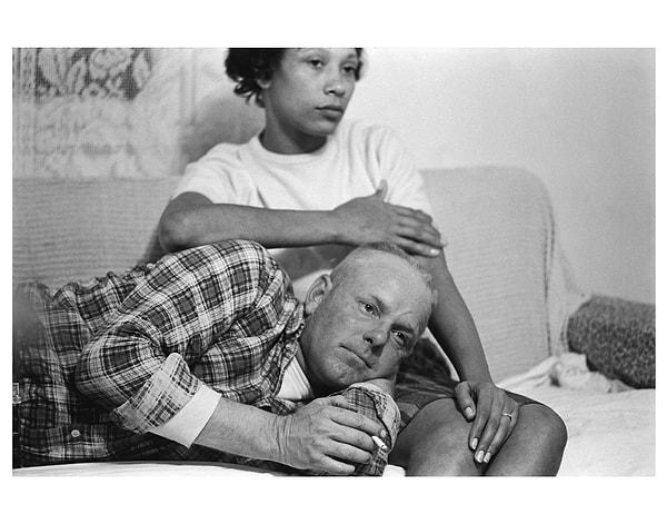 10. 22 eyalette yasak olan ırklararası evliliğine karşı dava açarak 12 Haziran 1967'de 16 Eyalette bu yasağın kaldırılmasını sağlamış Richard ve Mildred Loving çifti, 1965.