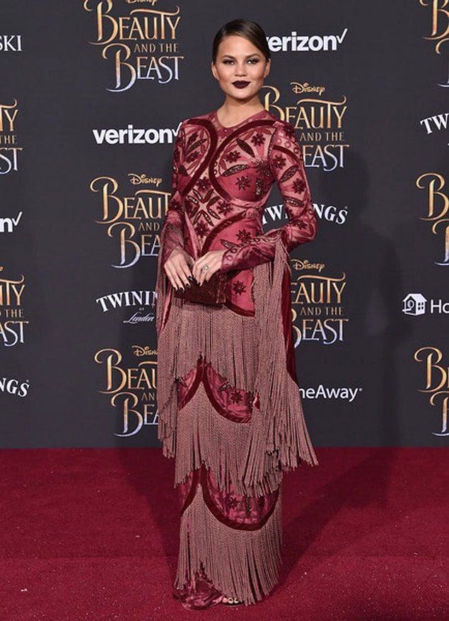 En son dünyaca ünlü model ve sosyal medyanın sevgilisi Chrissy Teigen da Raisa&Vanessa tasarımını tercih etmişti hatırlarsanız.