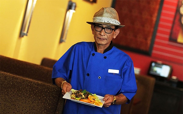 3. Когда шеф-повар Прида Пиамфа стал частью команды, его жизнь определенно изменилась!